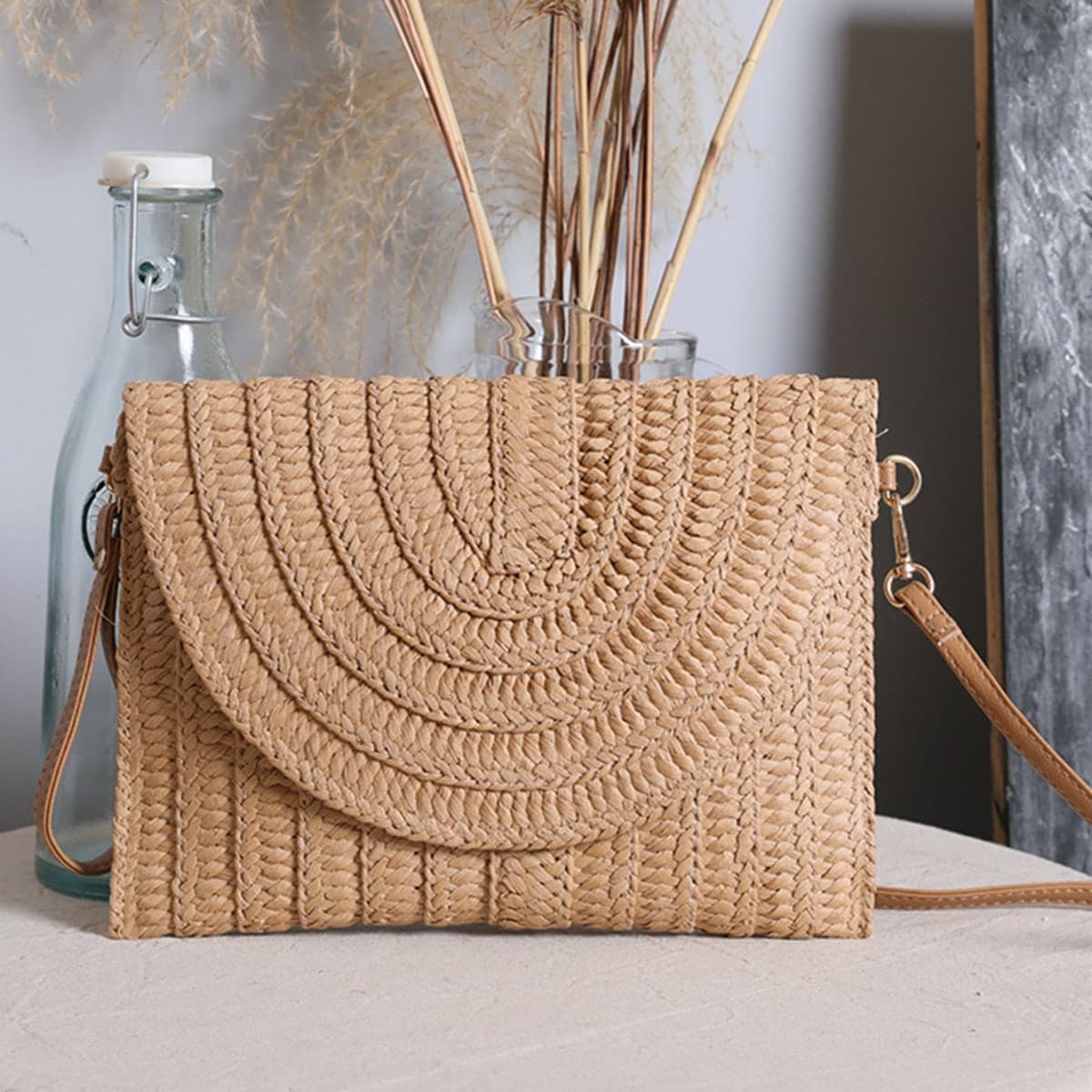 Sac en paille Ã rabat minimaliste pour femme, sacs pour femmes indispensables pour la plage lors des vacances et des jours fÃ©riÃ©s
