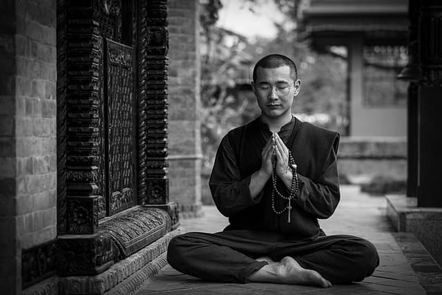 Les rituels de guérison dans la médecine traditionnelle : clés et pratiques